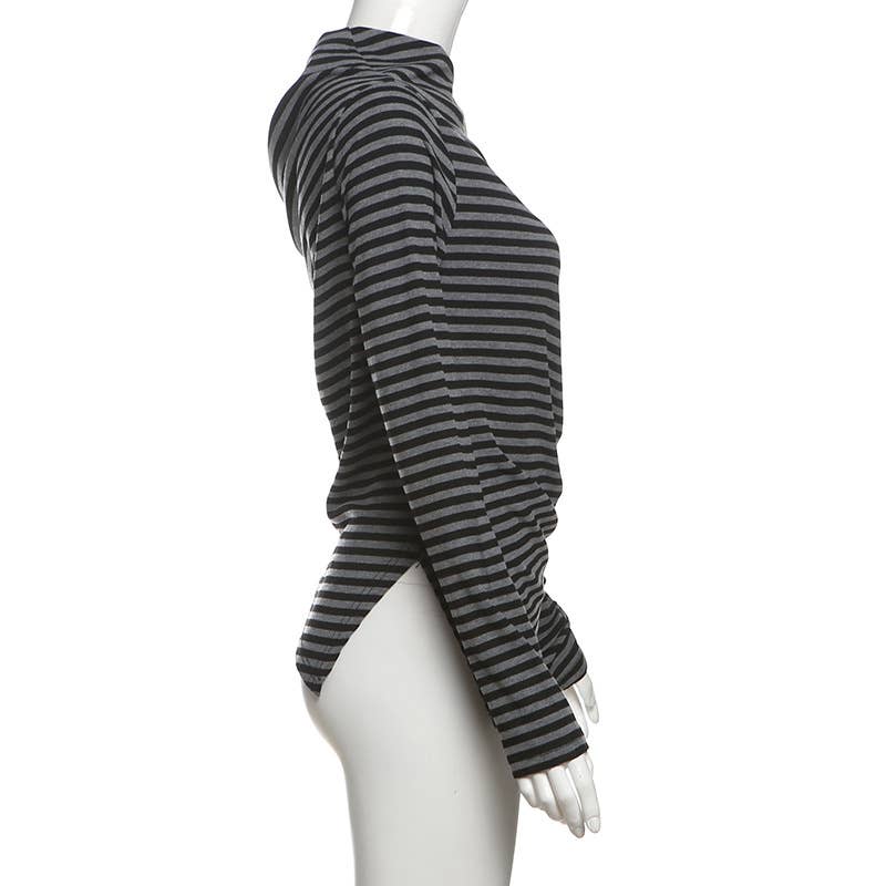 SOLID COLOR BAGGY DIAGONAL COLLAR STRIPED TOP