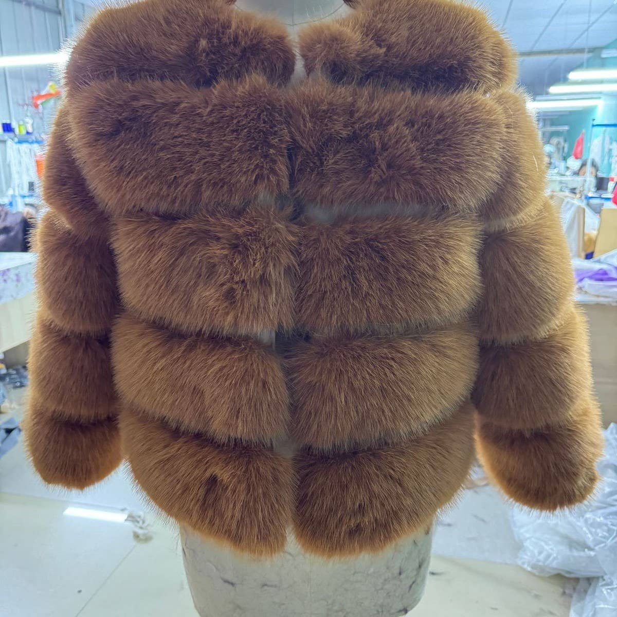 Chic Faux Fur Coat Women Short Fluffy Jacket_CWMM9048