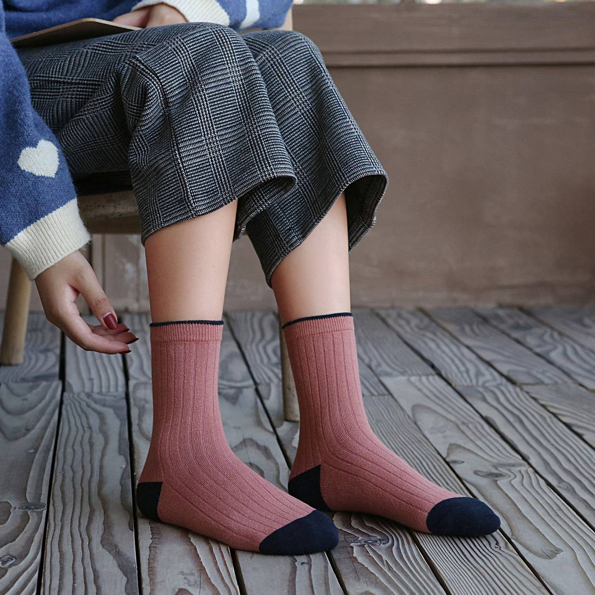 WOMEN SOLID COLOR MATCHING SOCKS