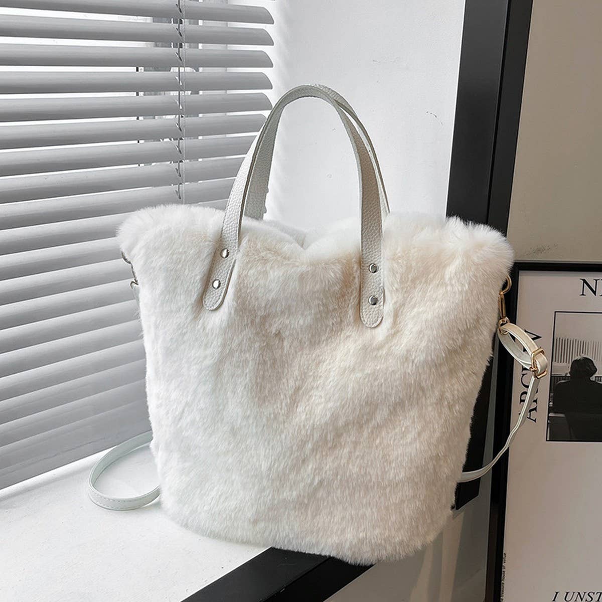 WINTER LARGE CAPACITY SHOULDER HANDBAG PLUSH BAG_CWAB3967