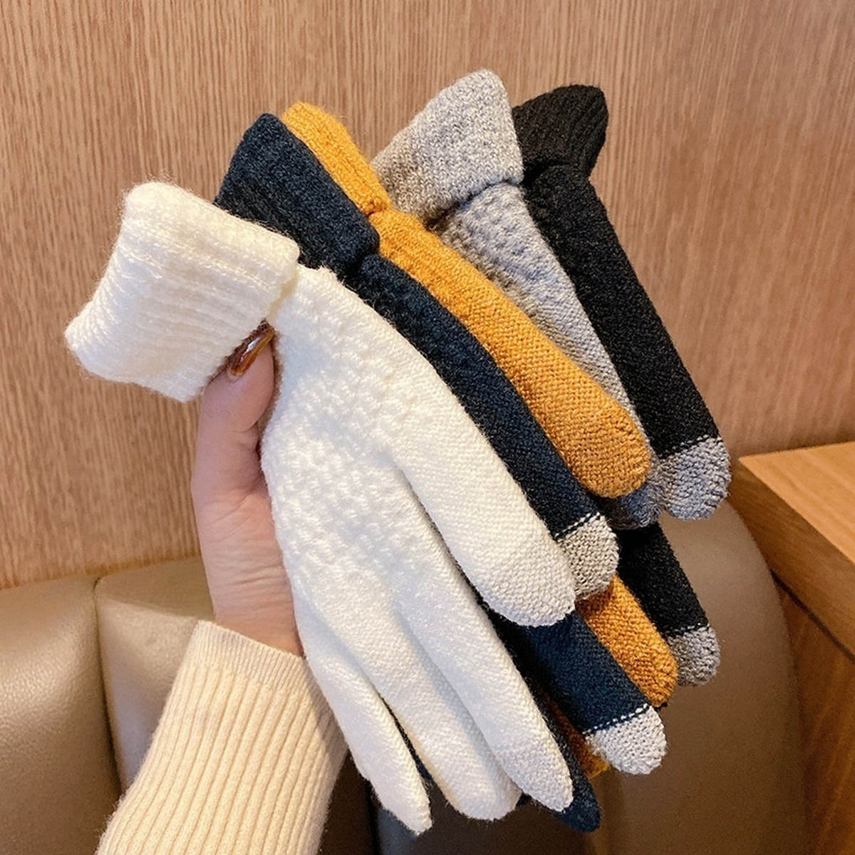 Self-Heating Knit Gloves ? Cute & Warm Design_CWAG0198