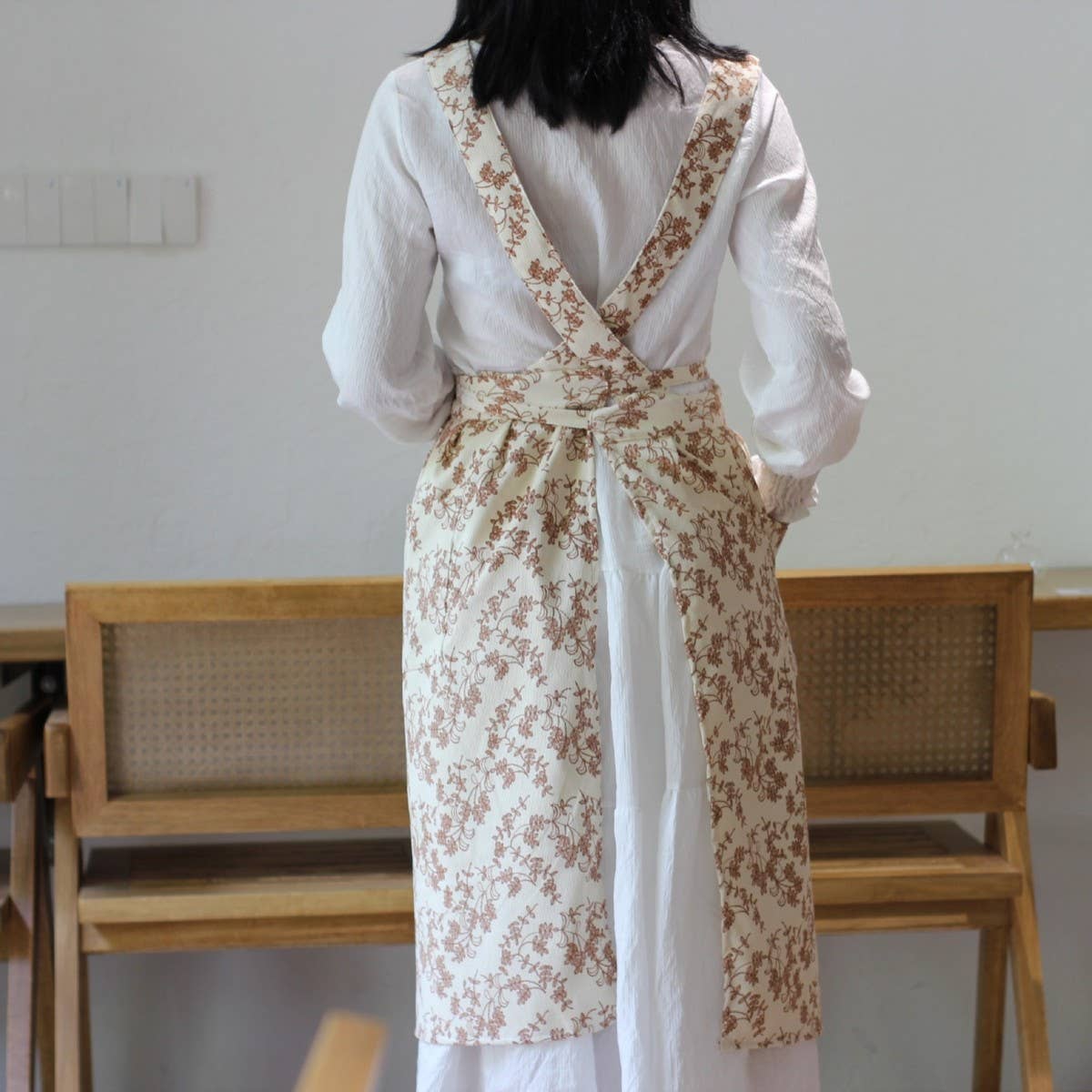 SIMPLE AND ELEGANT CORDUROY MATERIAL THICK APRON