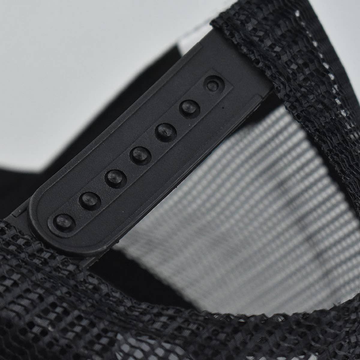 SUMMER NEW ANIMAL EMBROIDERED MESH TRUCKER HAT_CWAH1361