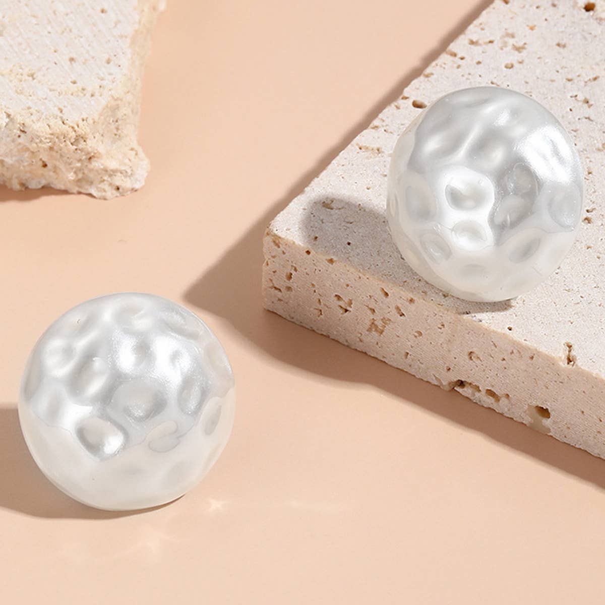 FAUX PEARL DESIGN STUD EARRINGS