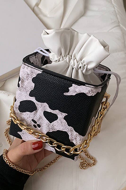 CHAIN SMALL SQUARE BOX BUCKET MAKEUP BAG_CWAB347