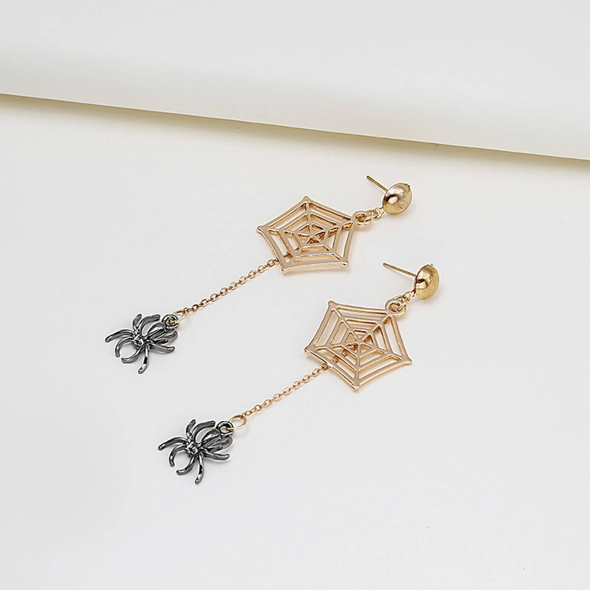 NEW PERSONALIZED SPIDER WEB HALLOWEEN EARRINGS