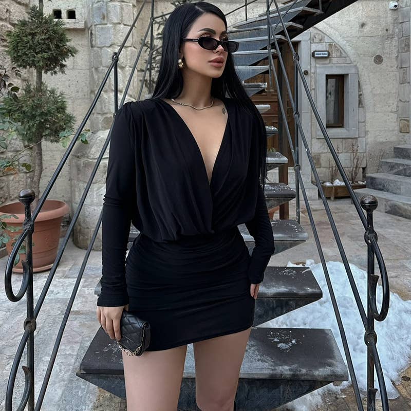 SLIM-FIT PLEATED HIP WRAP LONG-SLEEVED DRESS