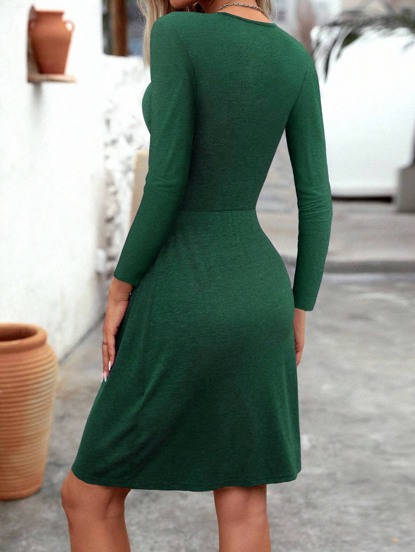 V-NECK TWIST WAIST TEMPERAMENT LONG-SLEEVED DRESS