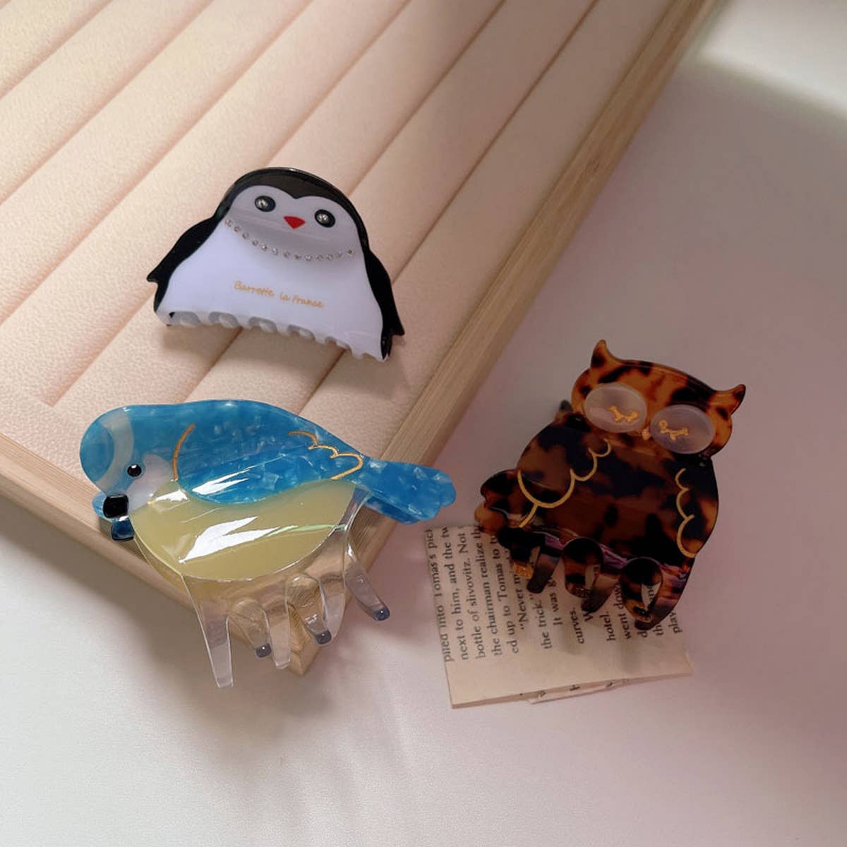 ANIMAL COLORFUL PARROT BIRD HAIR CLIP_CWAHA1336