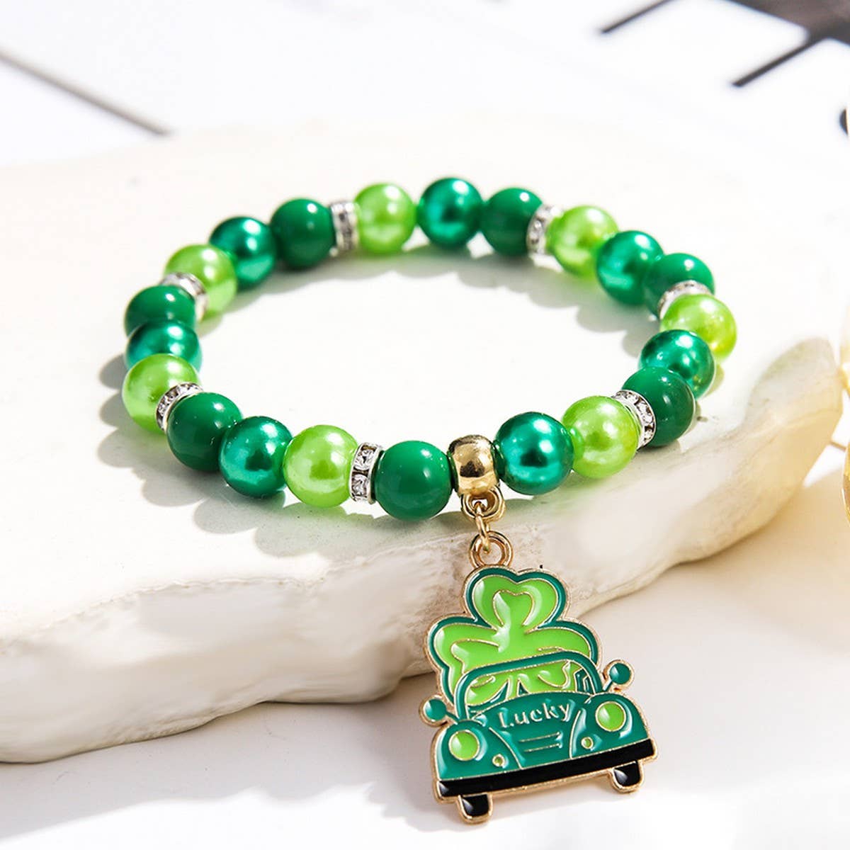 ST. PATRICK'S DAY IMITATION PEARL ACRYLIC BRACELET_CWMM3508