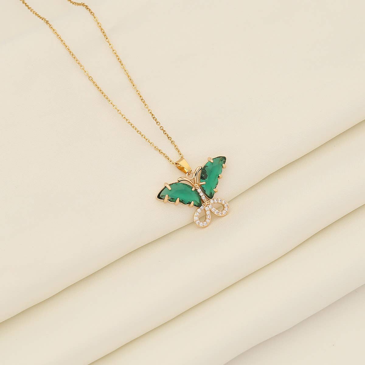 STYLISH VINTAGE ZIRCON BUTTERFLY NECKLACE_CWAHA0881