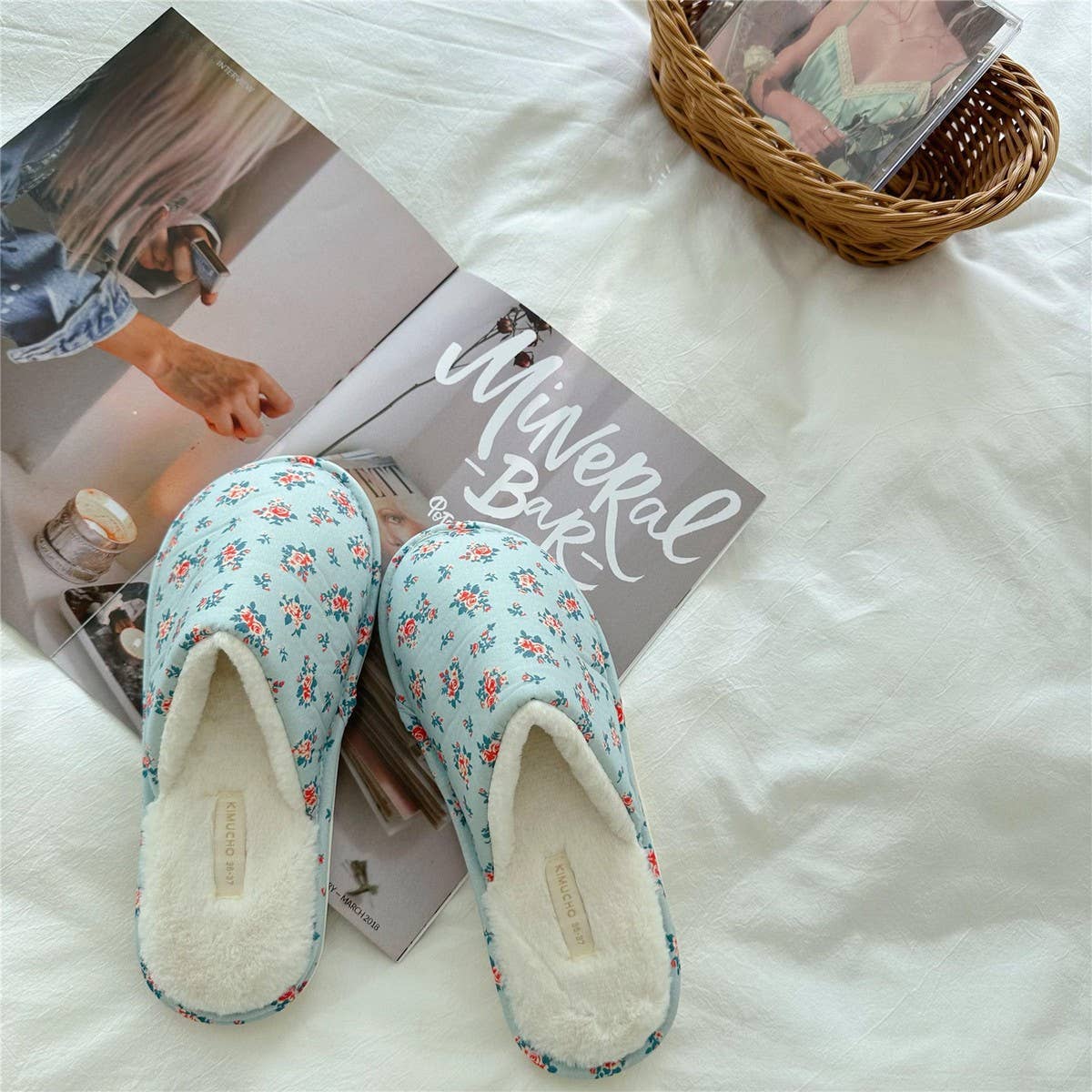 WARM HOUSE SHOES THICK-SOLED PLUSH SLIPPERS