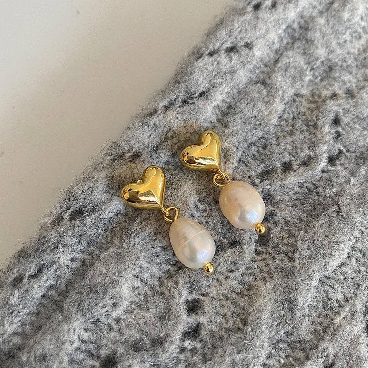 VALENTINE'S DAY NEW DESIGN HEART PEARL EARRINGS