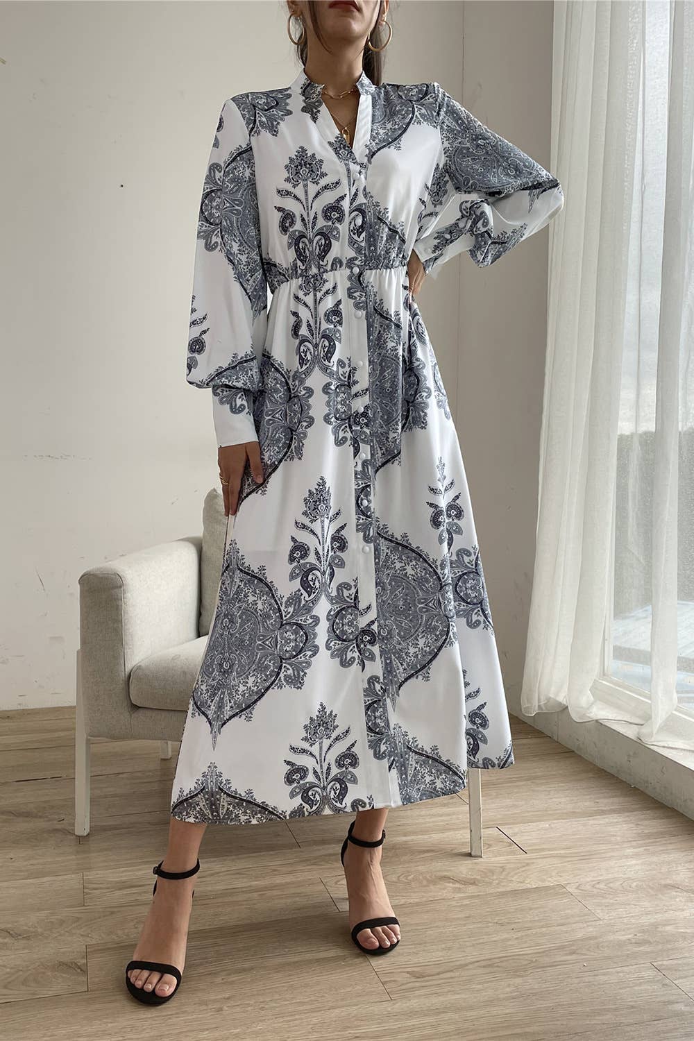 PRINTED V-NECK LONG SLEEVE LONG DRESS