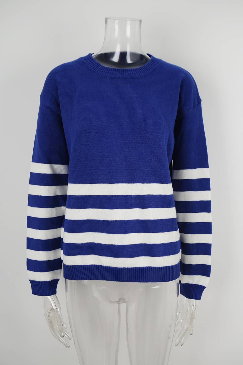 Round-neck, long-sleeved and striped sweater