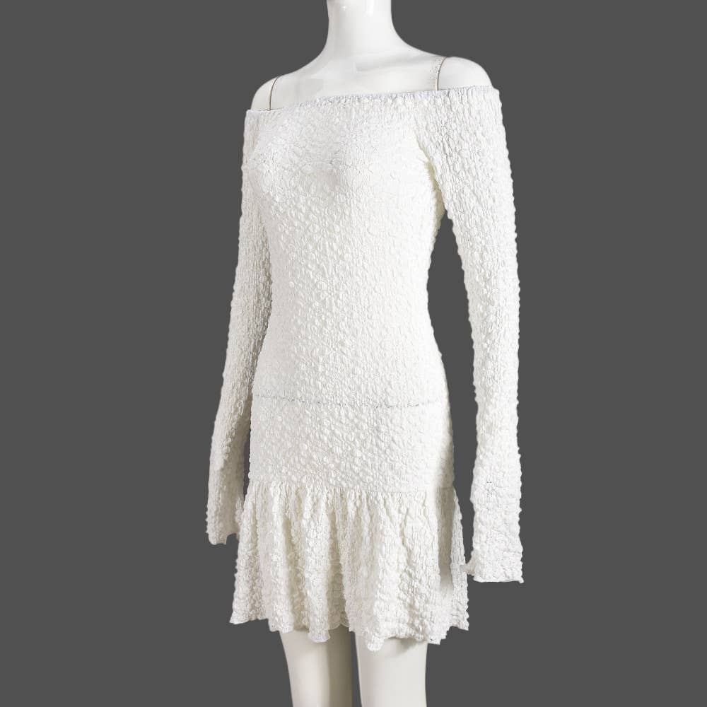 One-neck fitted long-sleeved ruffled dress