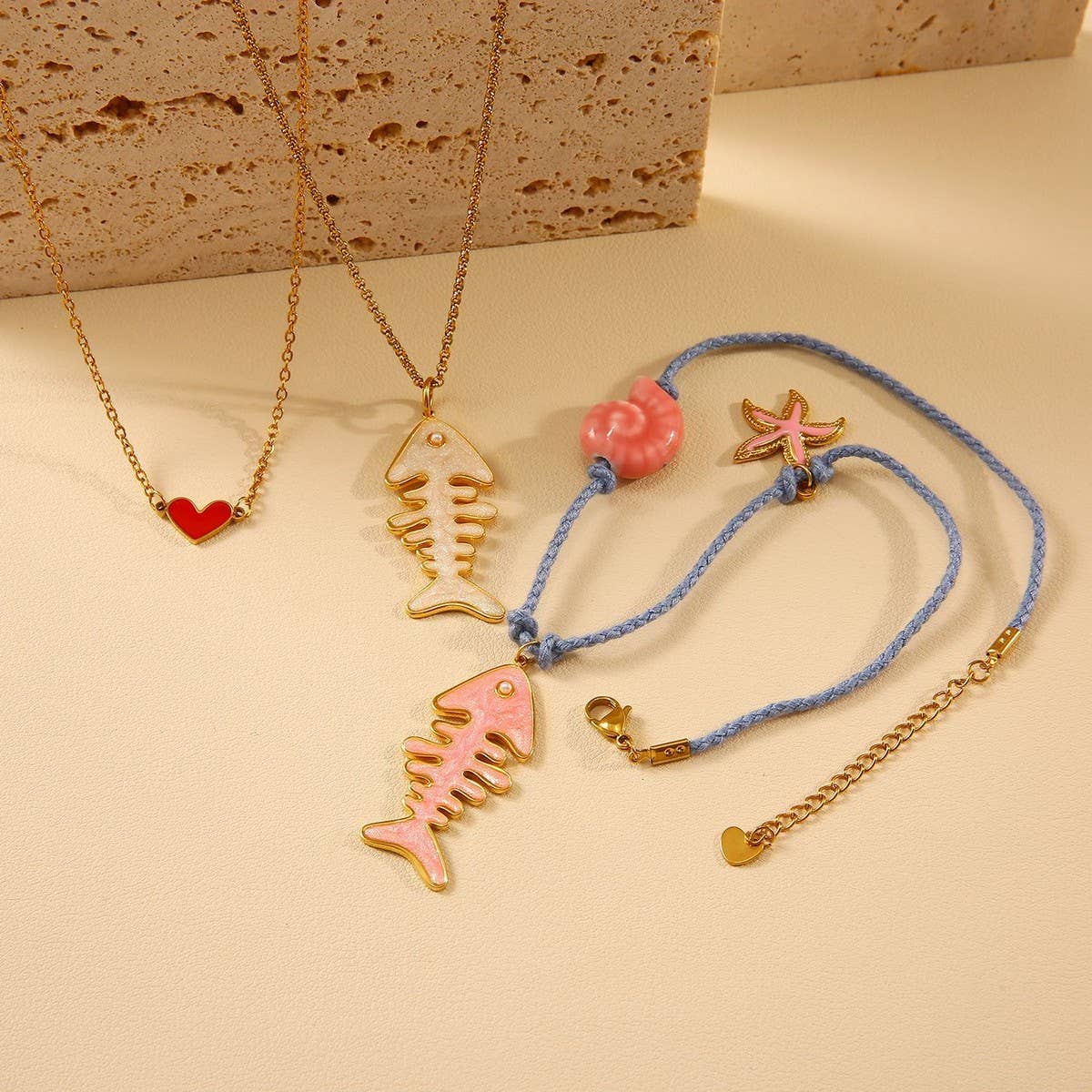 Ocean Style Fish Necklace with Sea Charms_CWMM8806