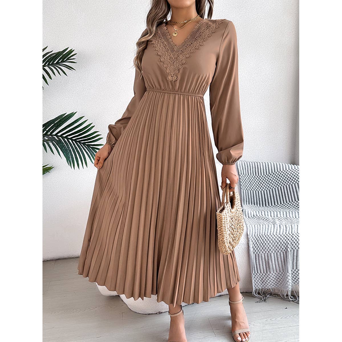 Elegant temperament V-neck waist pleated dress