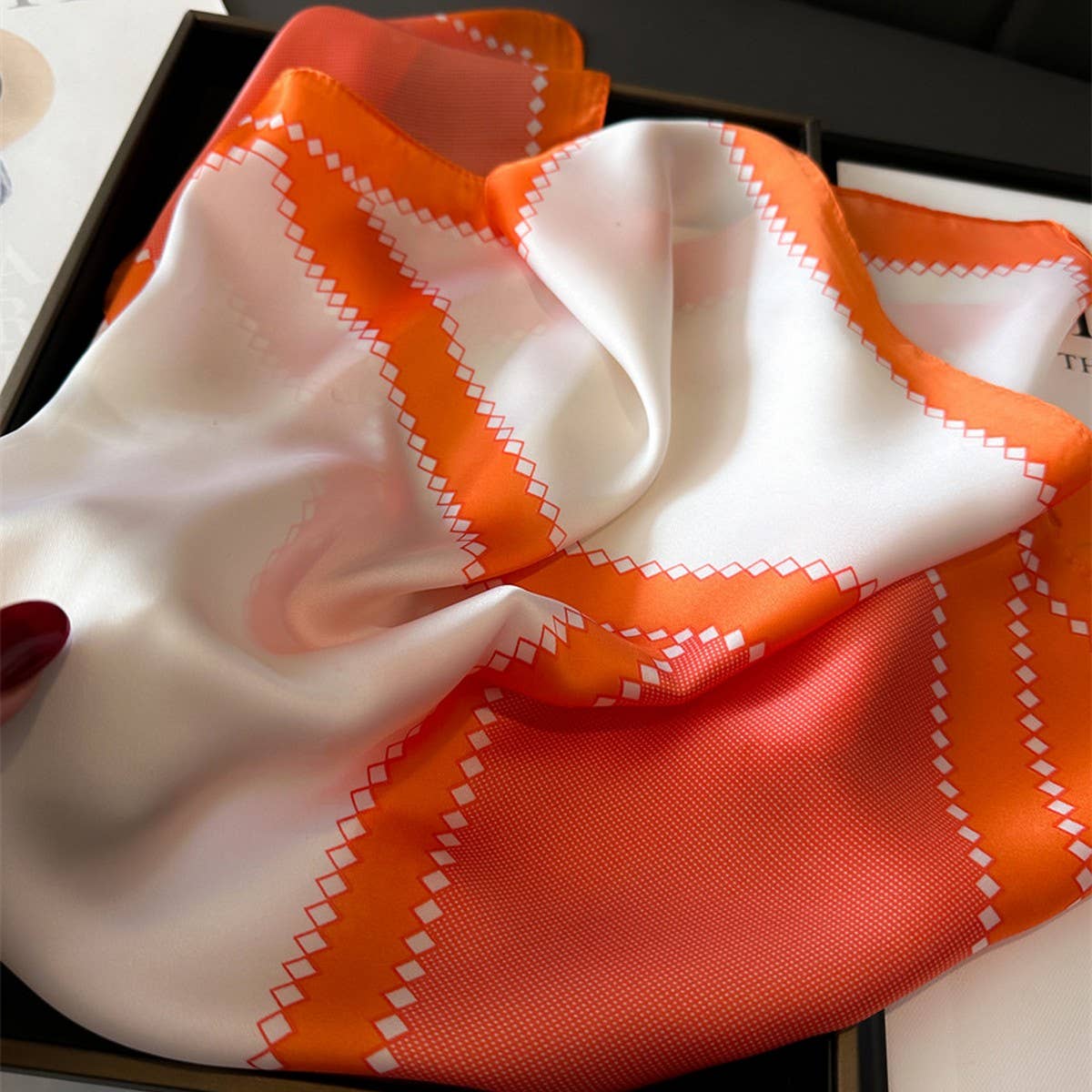 70cm Geometric Print Scarf ??Chic Neck & Head Wrap_CWASC1427