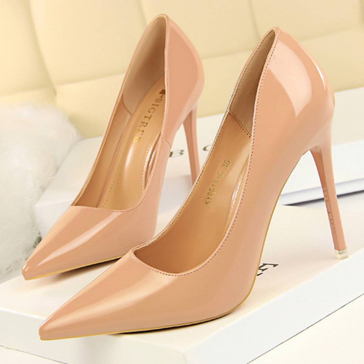 FASHIONABLE SHALLOW POINTED TOE HIGH HEELS