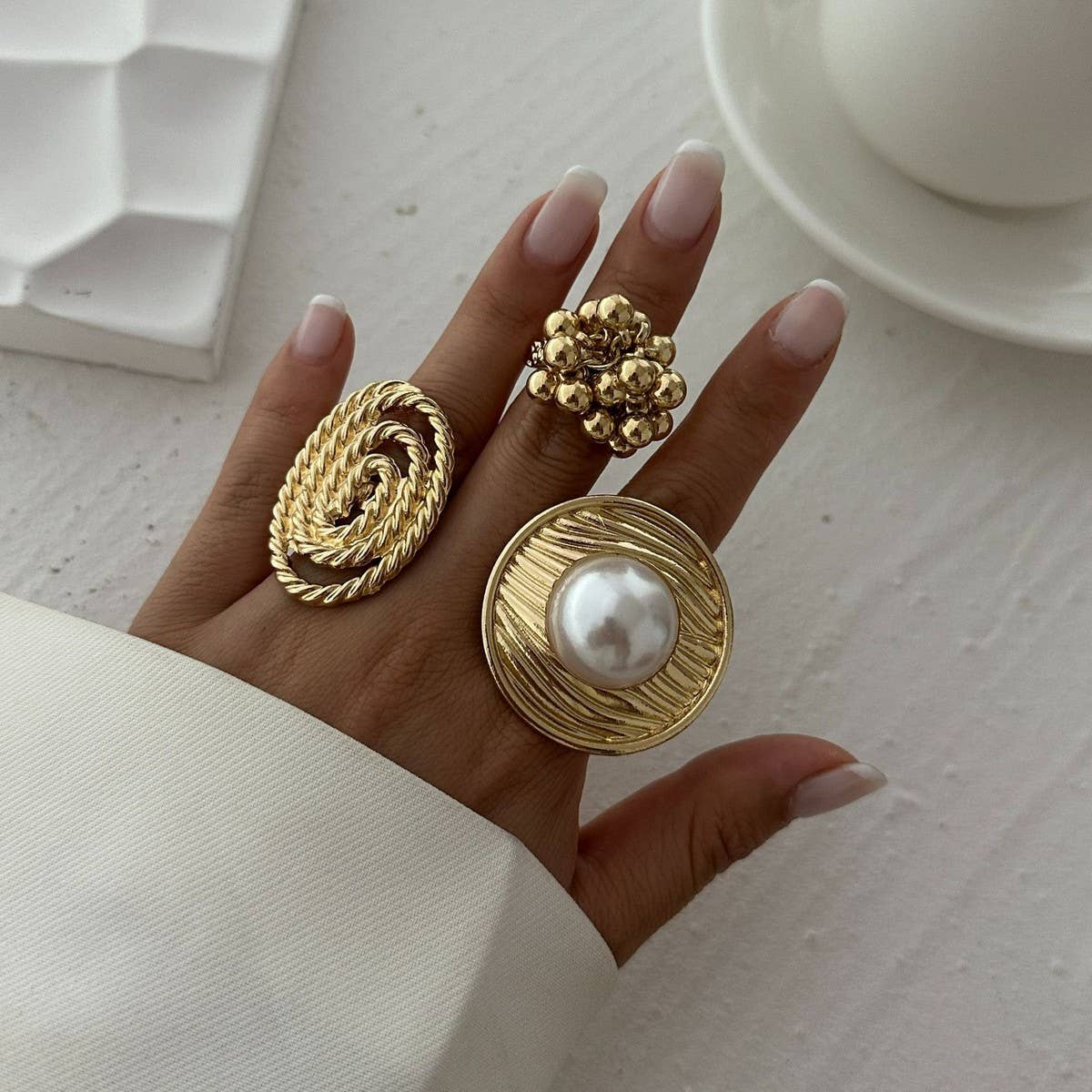 IRREGULAR GEOMETRIC ELLIPSE ALLOY WINDING RING