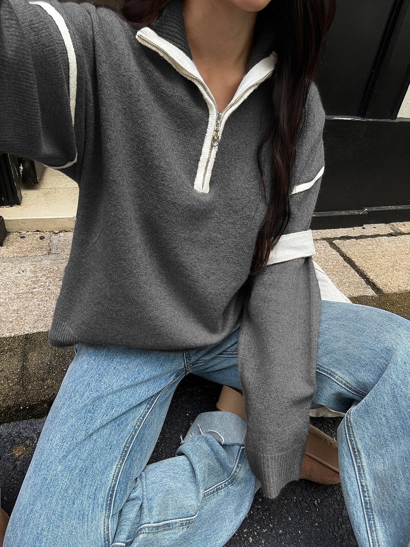 Solid-color long-sleeved semi-zipper sweater