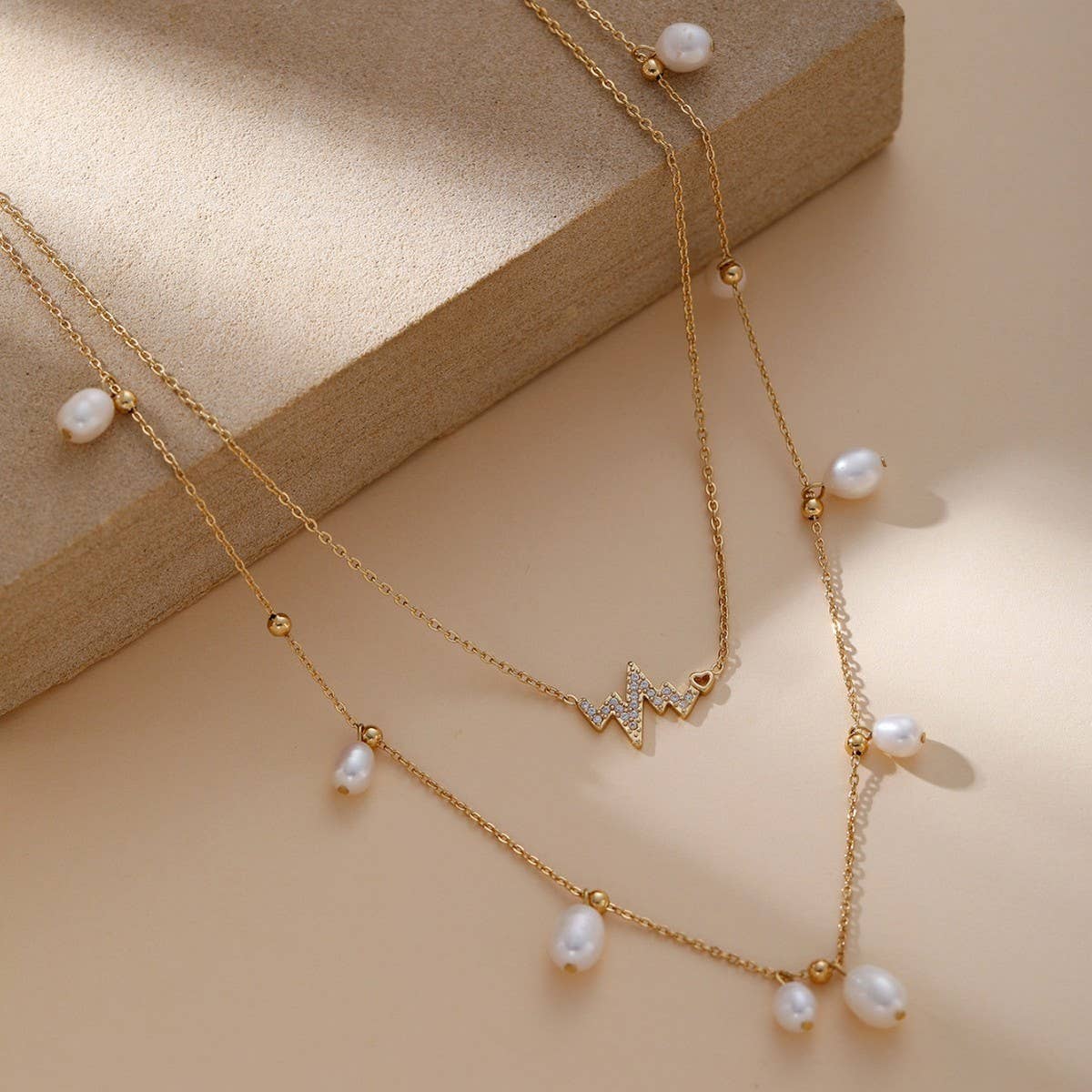 FRESHWATER PEARL NECKLACE 18K GOLD PLATED NECKLACE