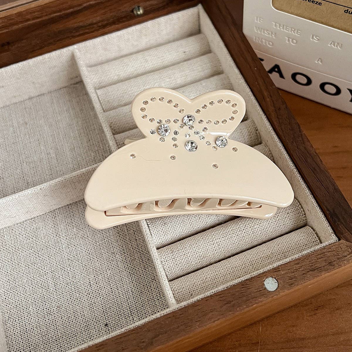 Elegant Bow Rhinestone Claw Clip ? Solid Color