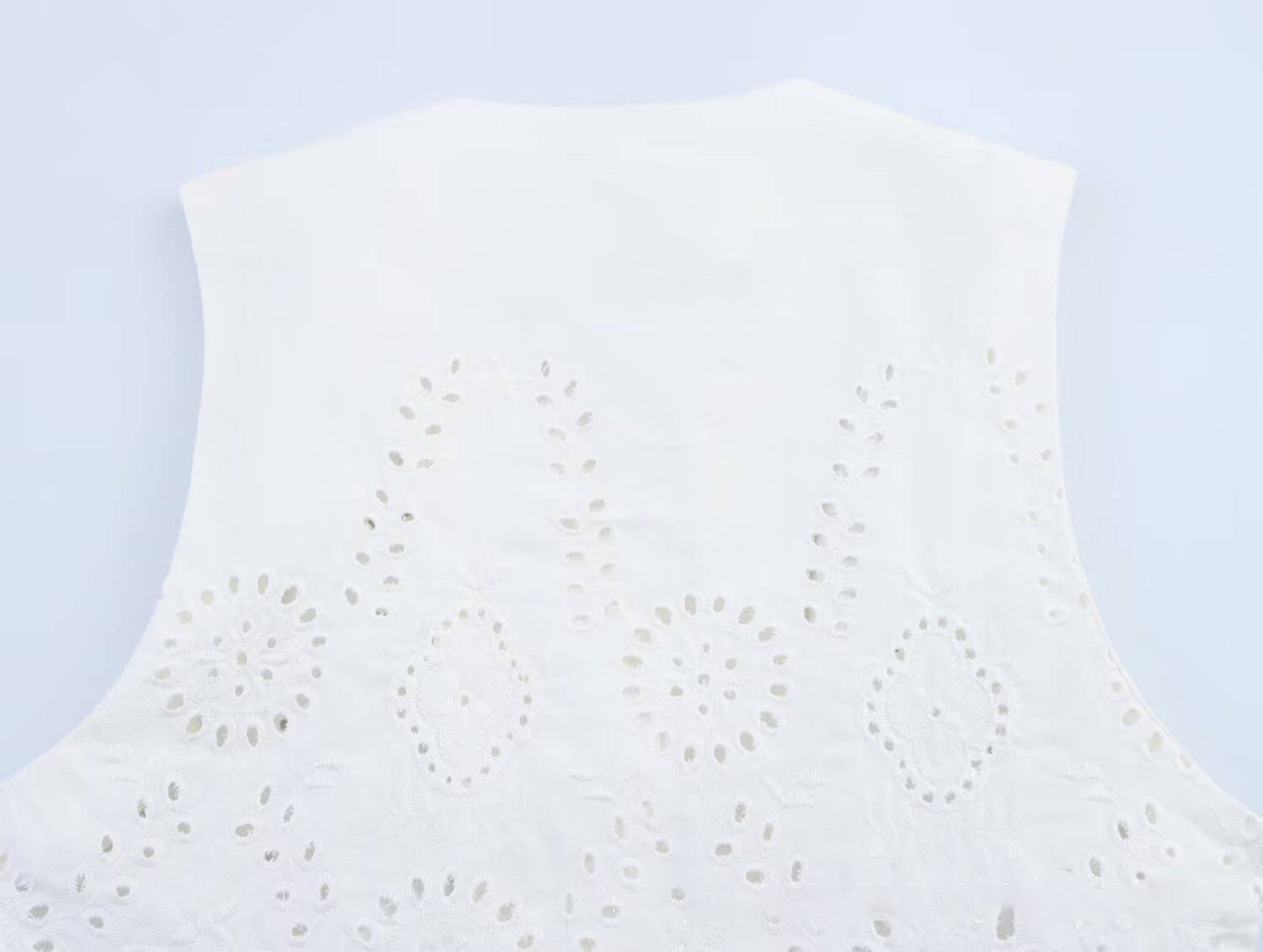 Fashion hollowed-out embroidered vest skirt set