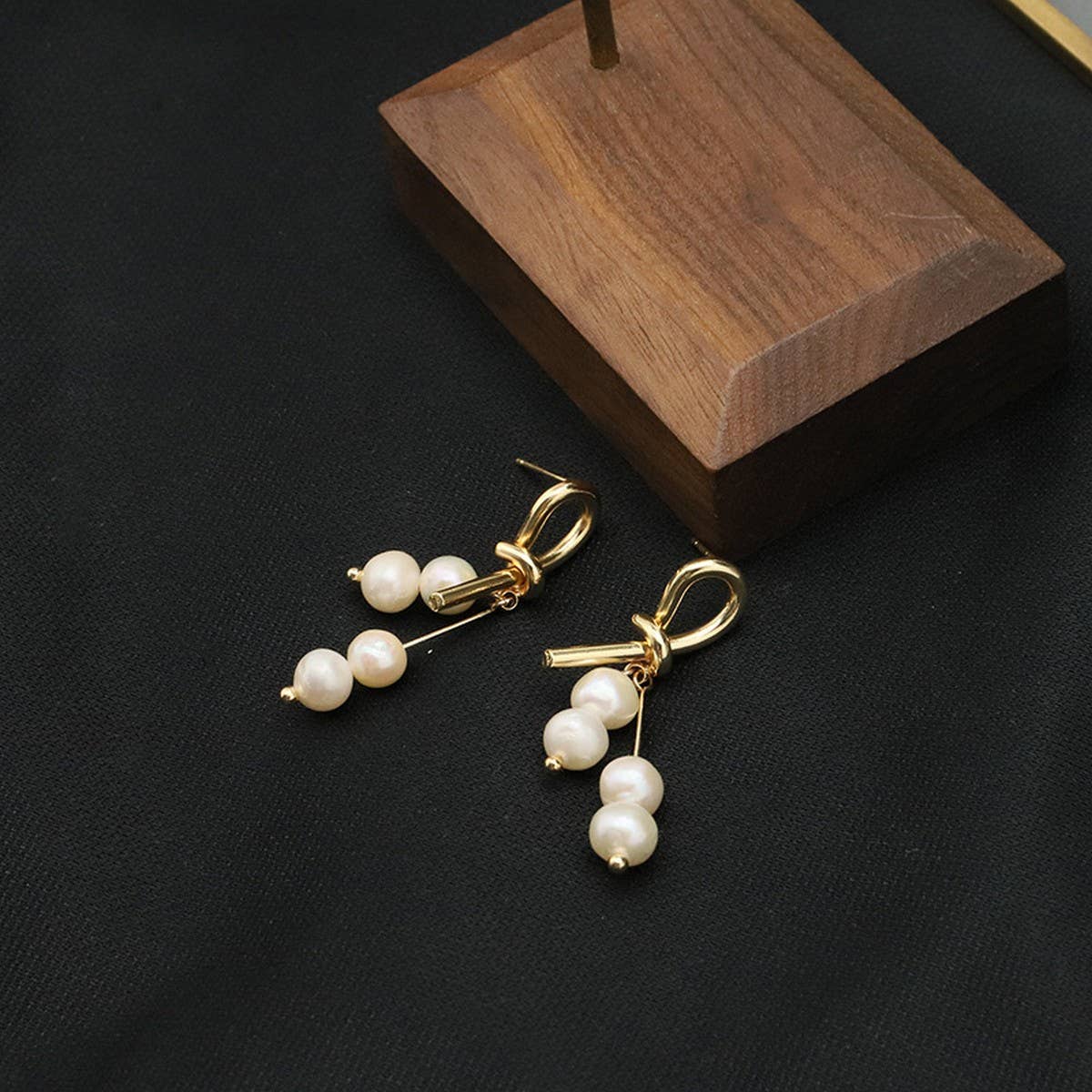 NEW RETRO SIMPLE NATURAL PEARL EARRINGS FOR WOMEN