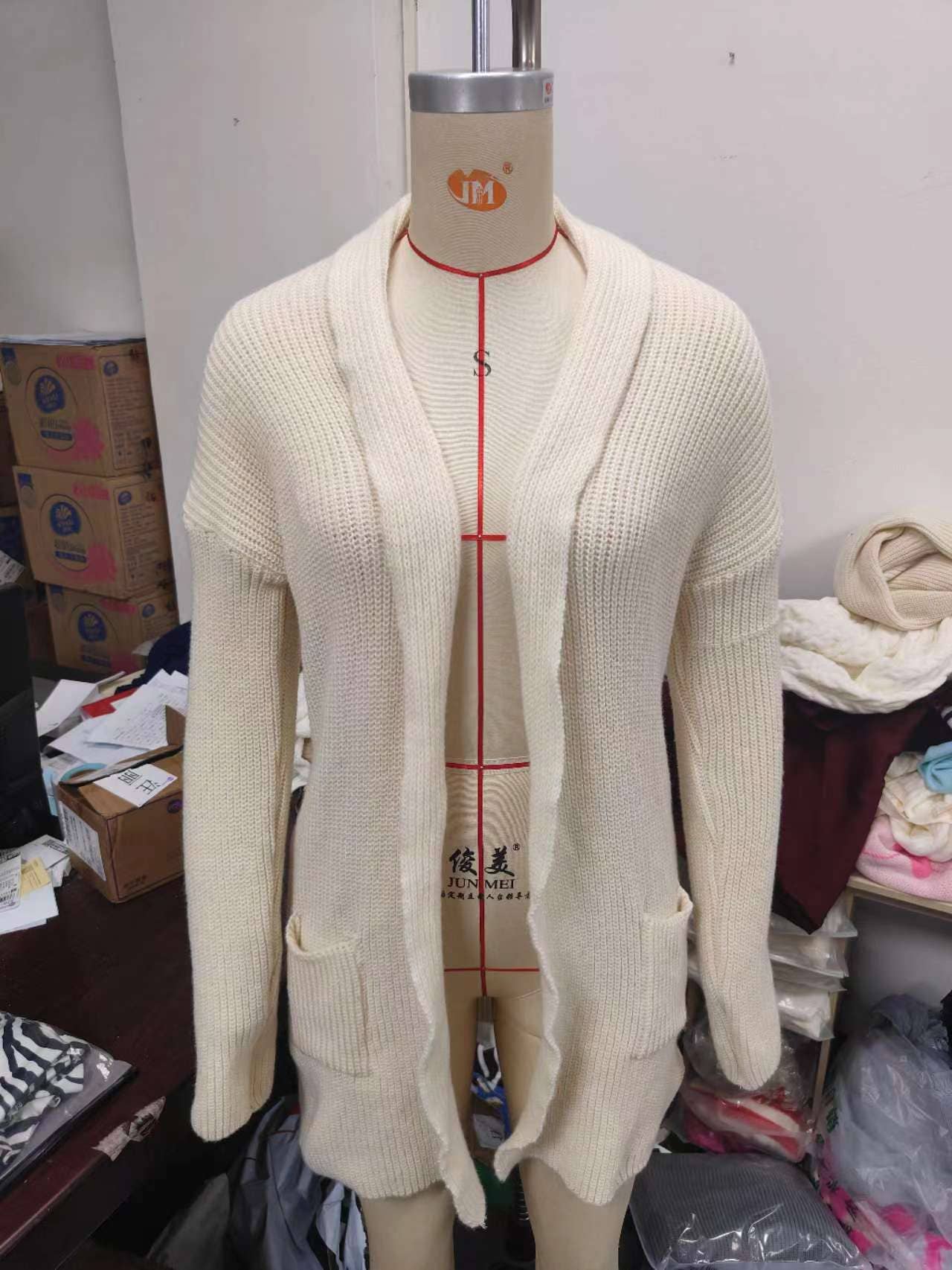 THICK SOLID COLOR V-NECK KNIT CARDIGAN SWEATER