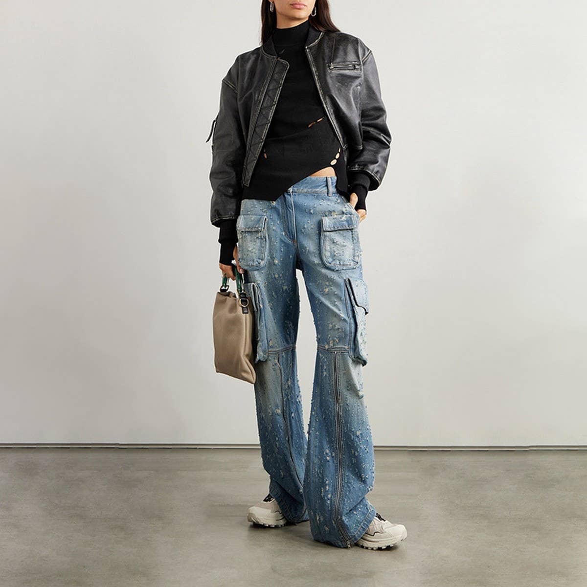 WASHED AND DISTRESSED STRAIGHT LEG JEANS