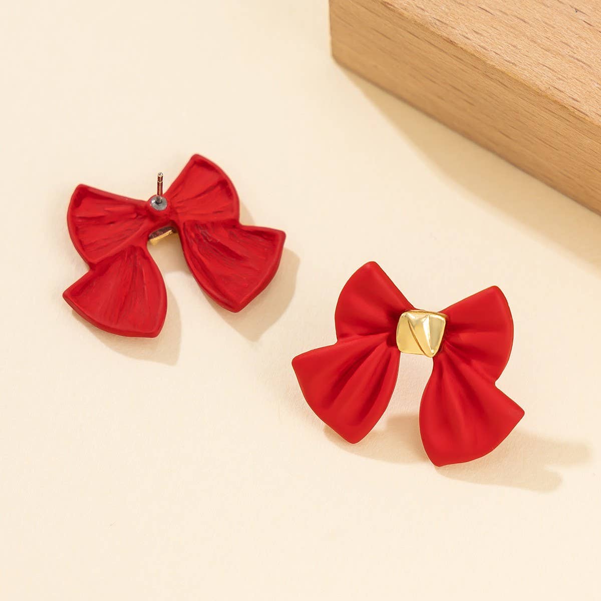 RED BOW EARRINGS MINIMALIST JEWELRY_CWAJE1137