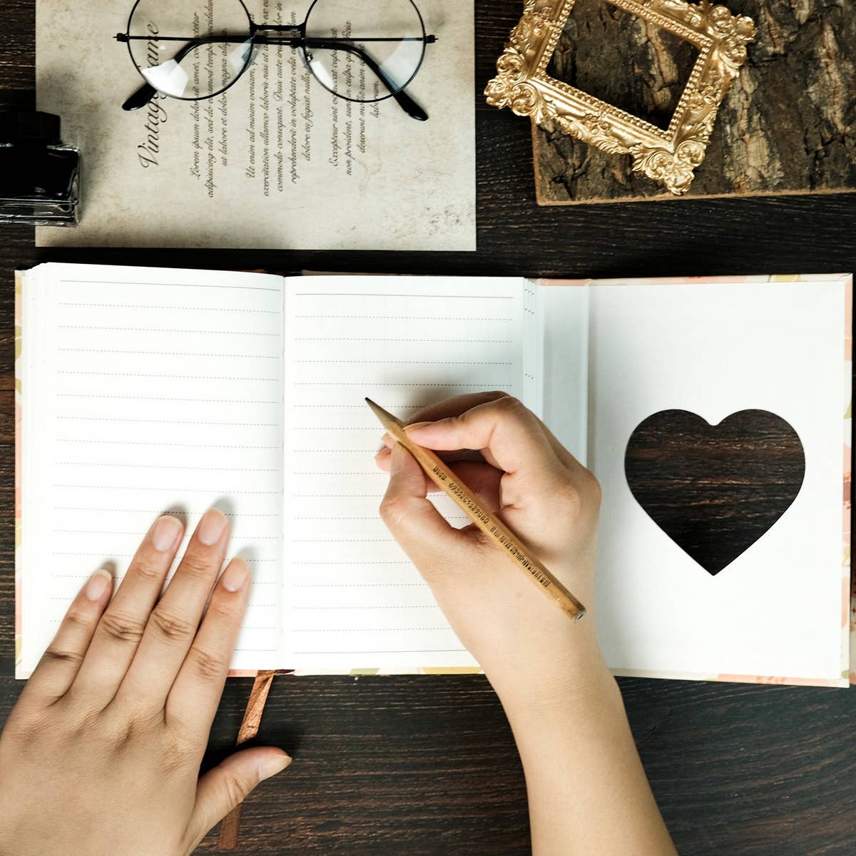 BEST-SELLING ROSE COVER HARD COVER NOTEBOOK_CWMM1848