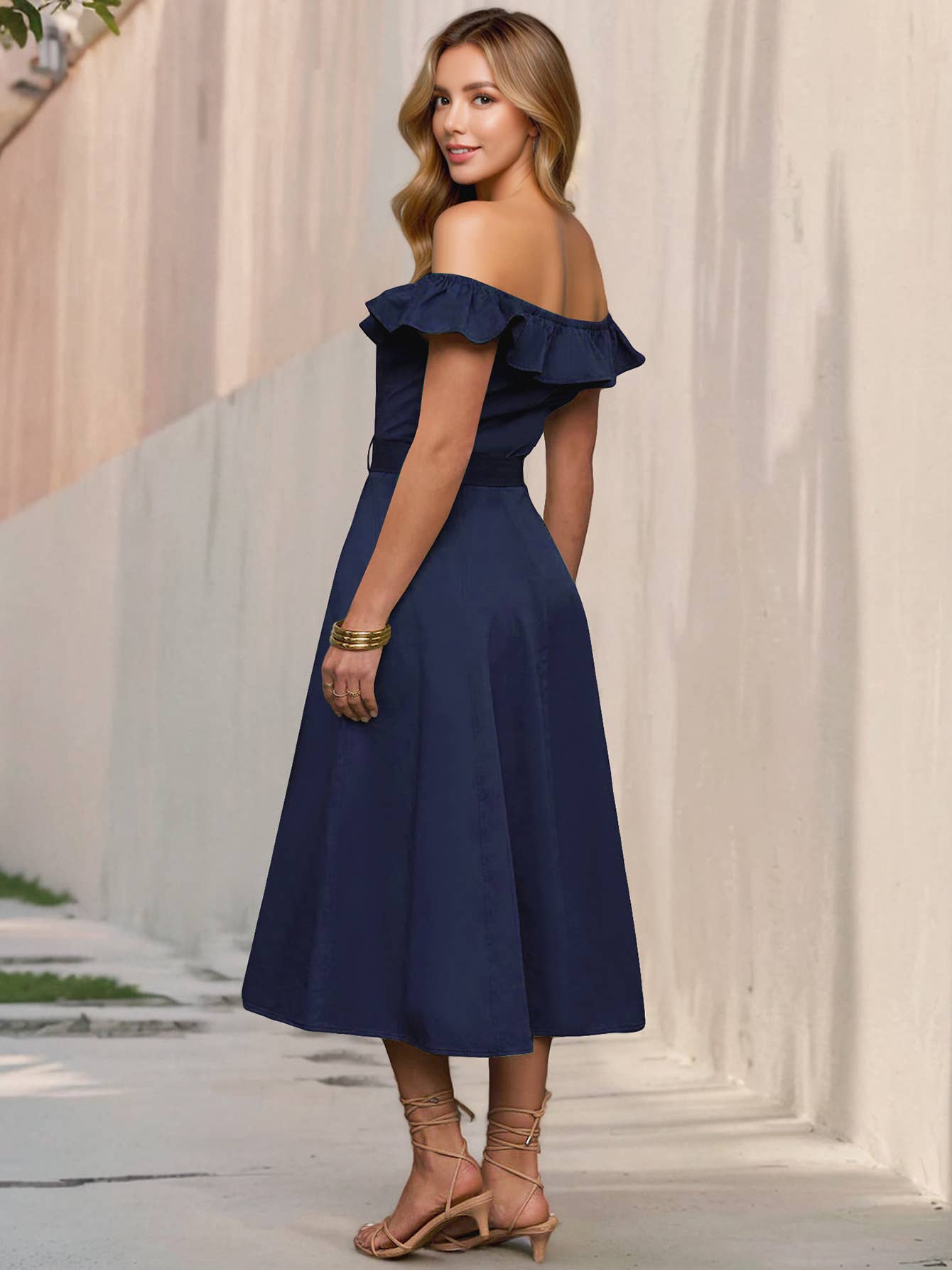 Fashionable and retro one-shoulder dress