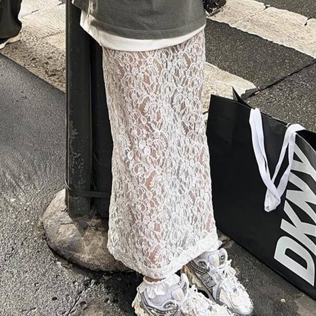 Lace skirt with jacquard cutout slit at the back