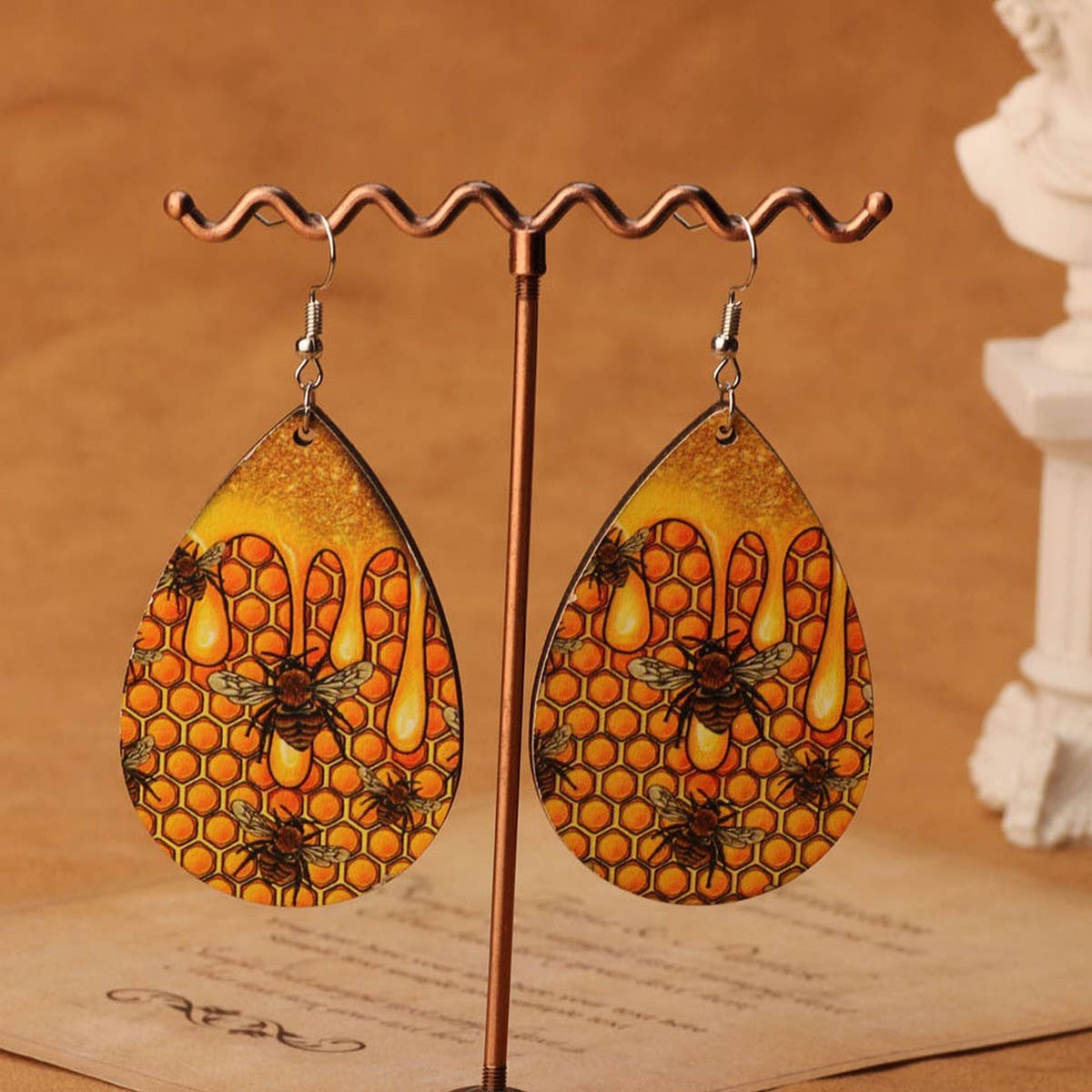 NEW FASHIONABLE WOODEN WATER DROP EARRINGS