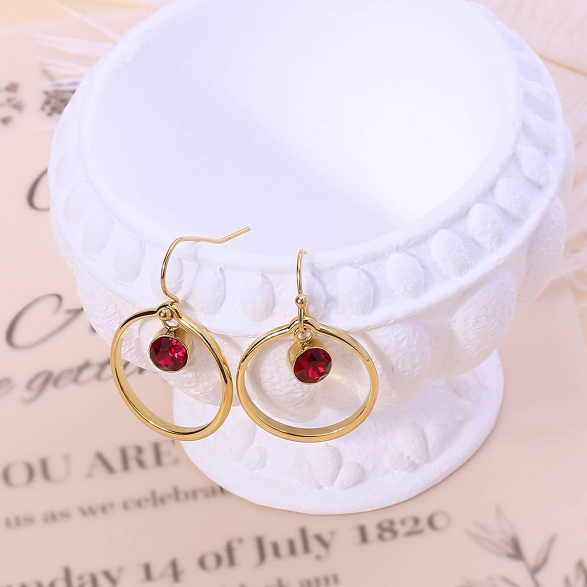 TITANIUM STEEL FASHIONABLE ZIRCON CIRCLE EARRINGS