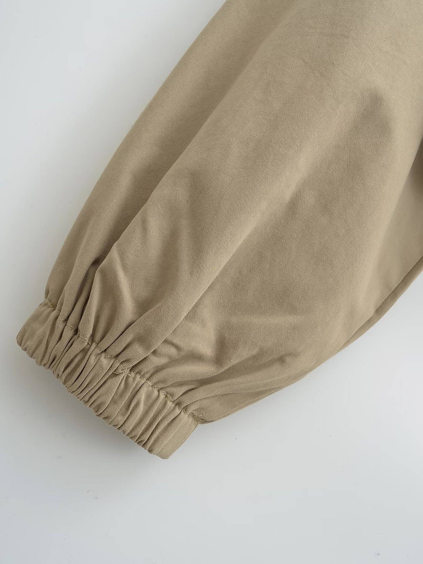 Stand-up collar zipper waist-cinching jacket