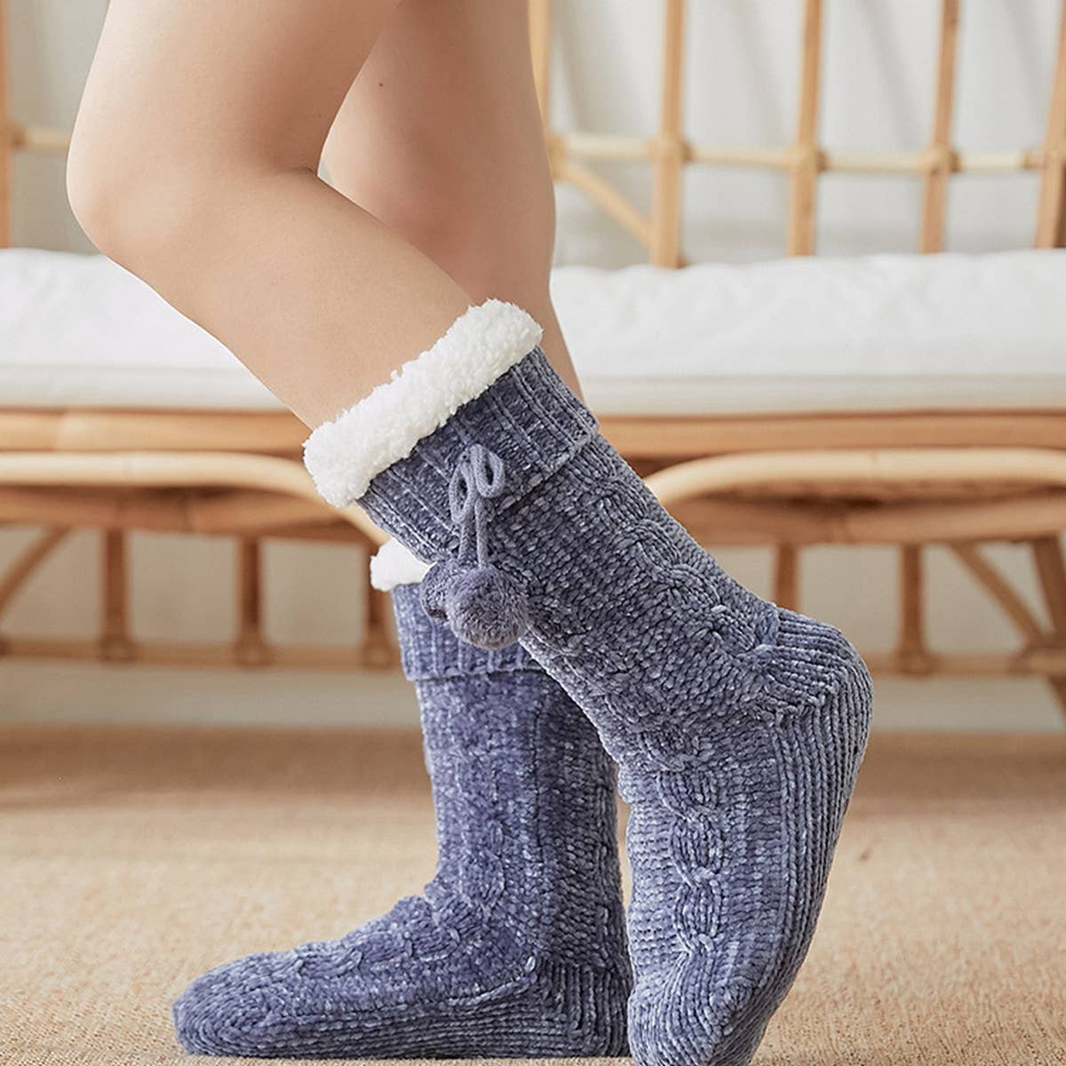 HOME LEISURE WARM PLUSH INDOOR SLIPPERS