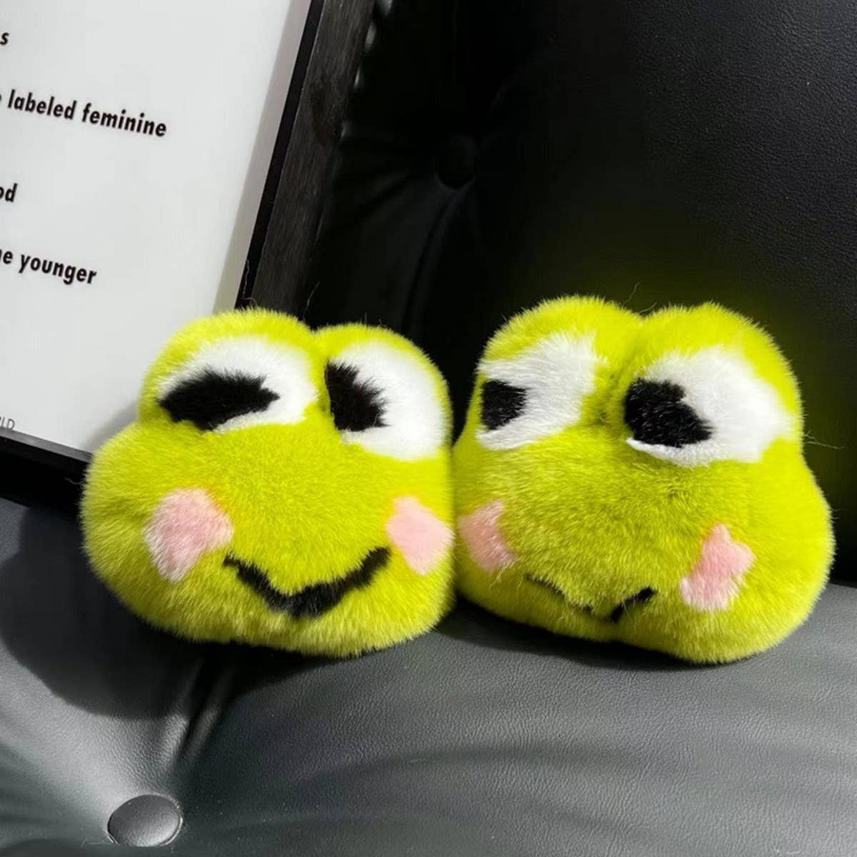 CUTE PLUSH FROG CAR KEYCHAIN BAG ACCESSORIES