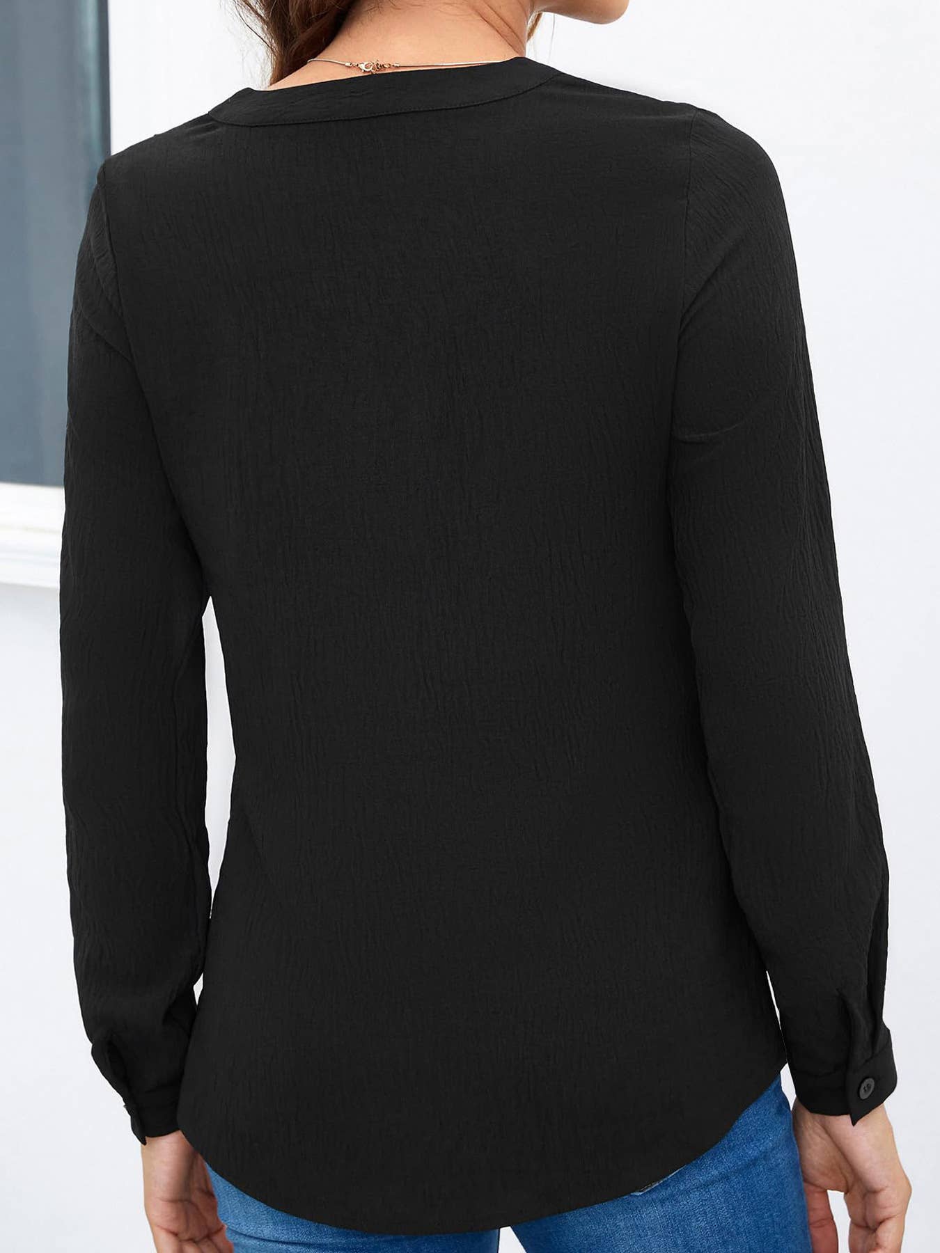 SMALL STAND COLLAR V-NECK PLEATED CASUAL SHIRT