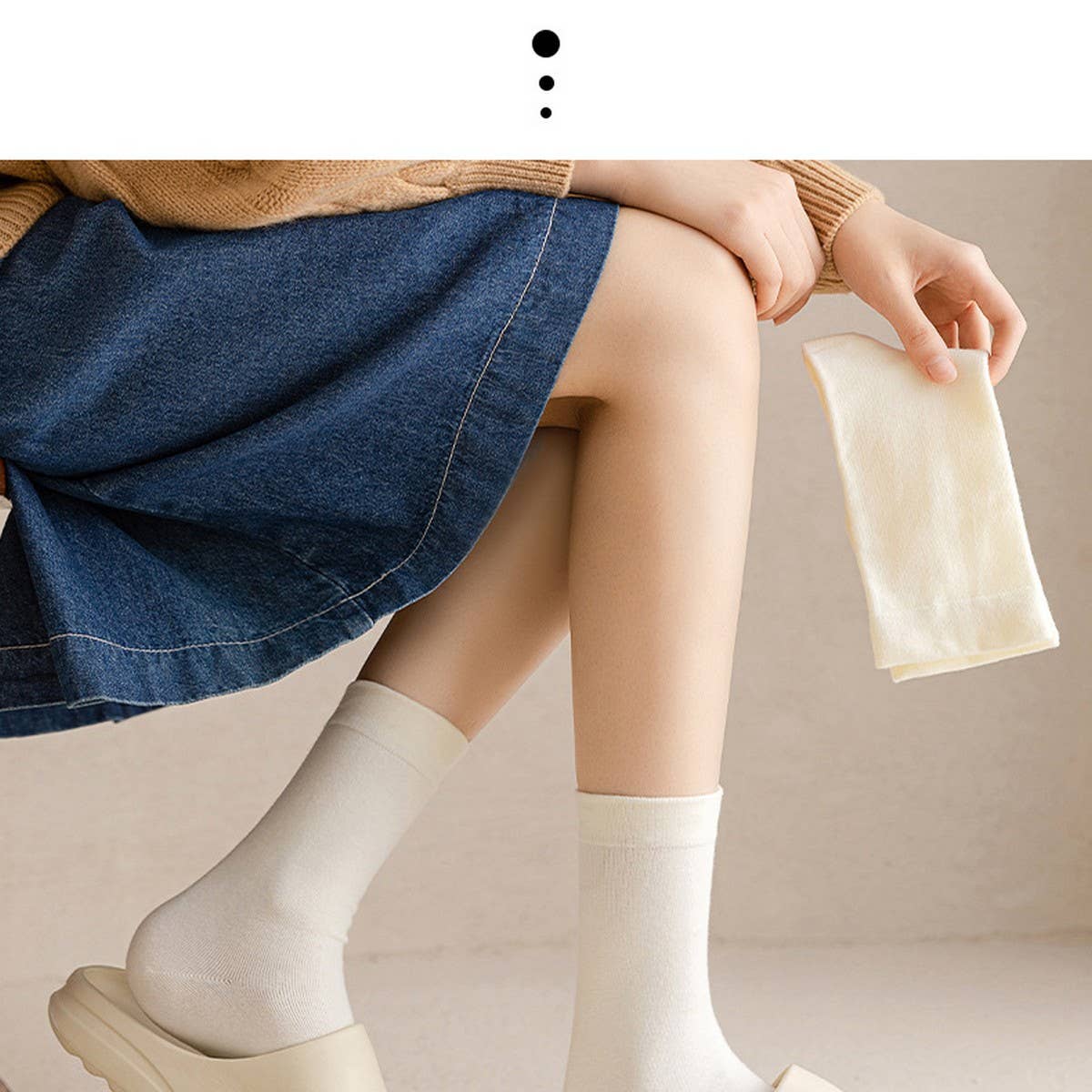 SOLID COLOR BONELESS SOCKS STACKED MID-TUBE SOCKS_CWMS1116