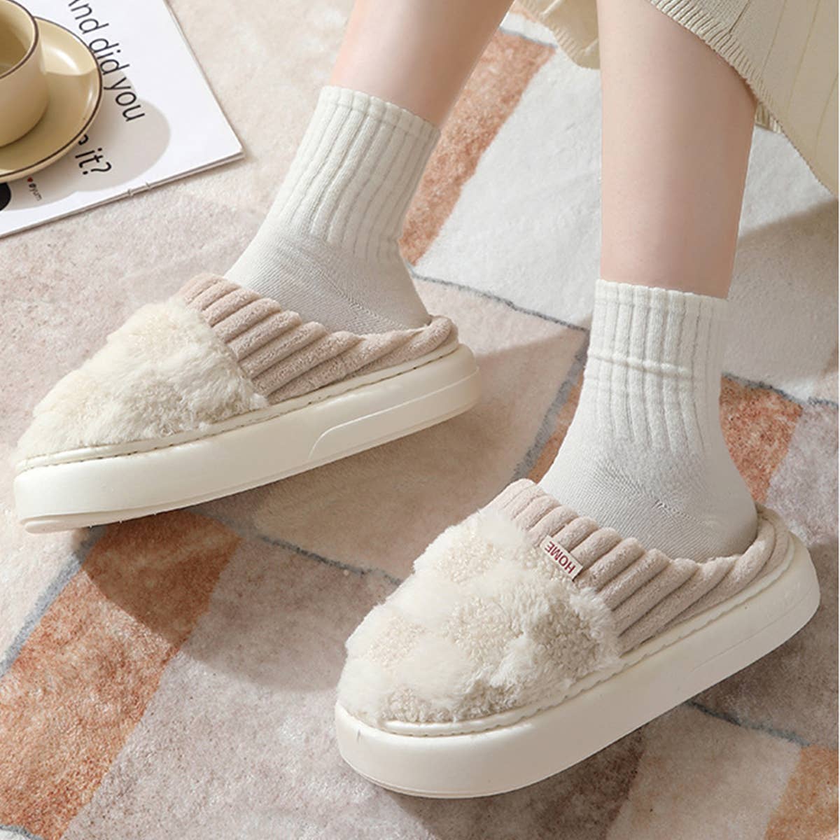 Checkered Fuzzy Warm Slippers ??Cozy & Stylish_CWSHS0270