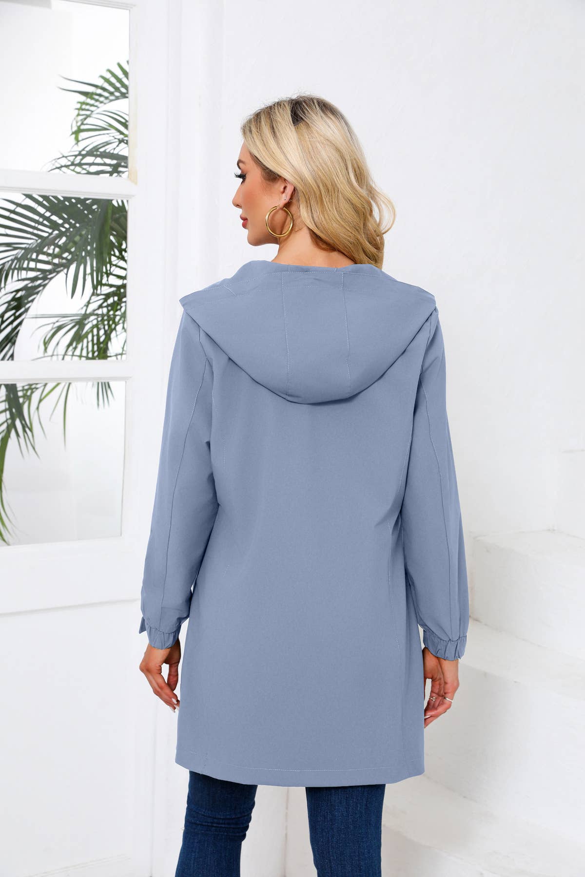 HOODED LONG-SLEEVED SPORTS TRENCH COAT