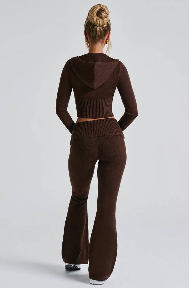 Two-piece sport zippered hooded top trousers set