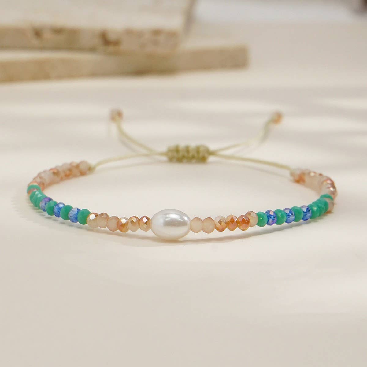 BOHEMIAN HAND-WOVEN BEADED CRYSTAL BRACELET_CWAB4641
