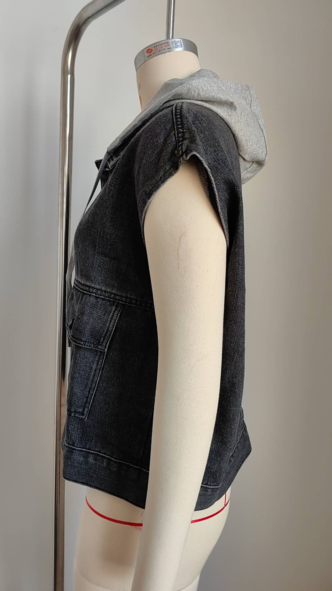SLIM-FIT WASHED WAISTCOAT CASUAL VEST