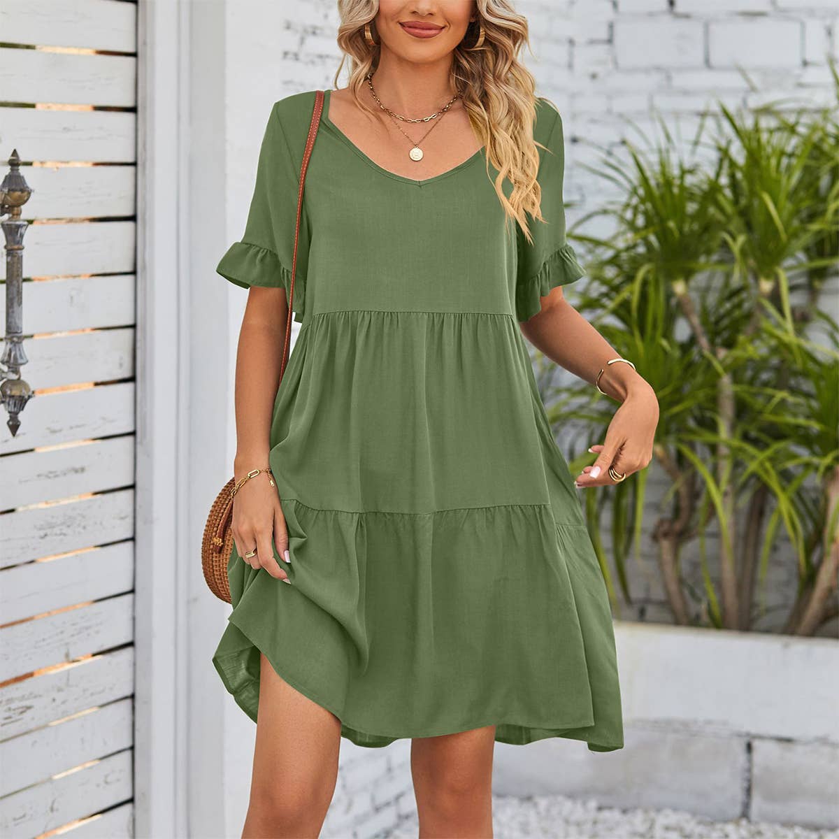 V-neck doll outfit three-layer pleated dress