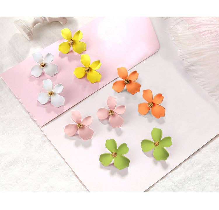 Multicolored irregular four-petal stud earrings
